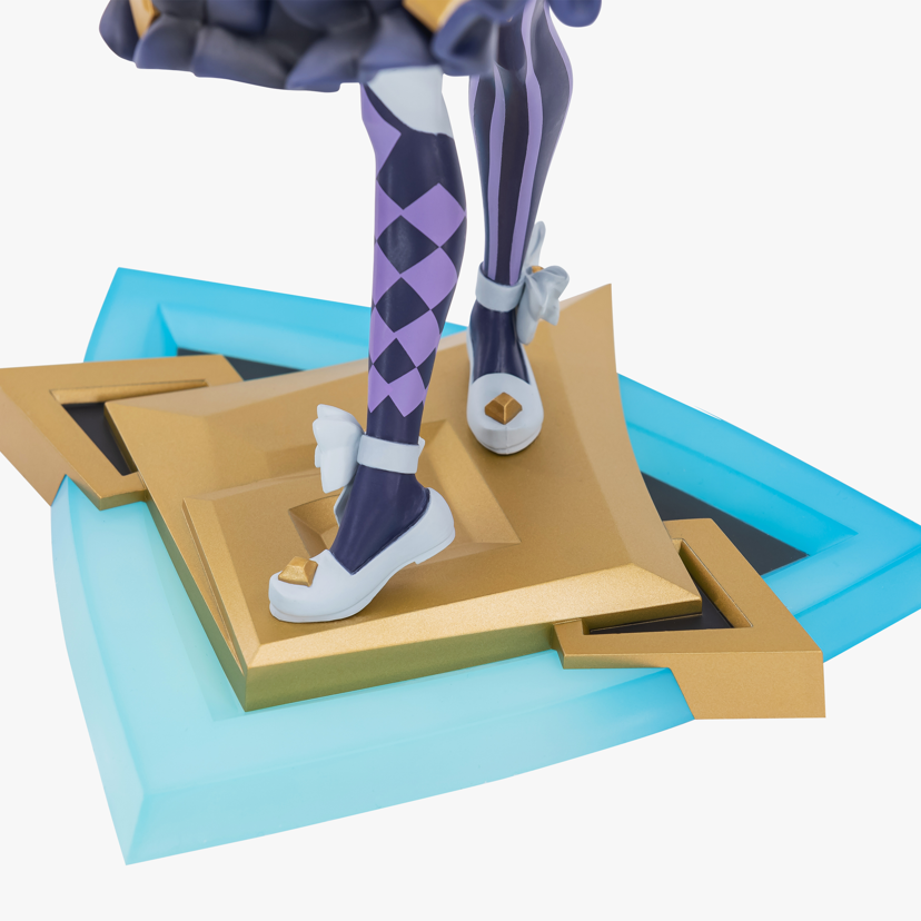 ESTATUA GWEN UNLOCKED